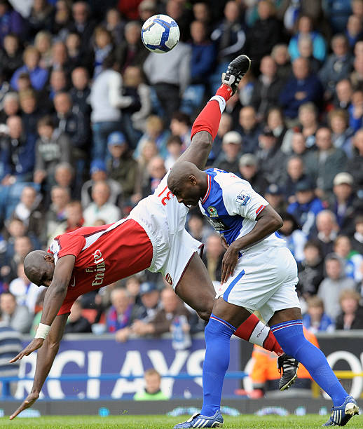 一位来自加 一位来自加