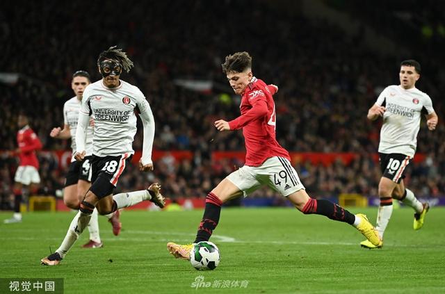 他球员承担 他球员承担